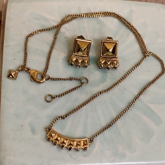 Rebecca Minkoff Jewelry - Rebecca Minkoff 3 Piece “Curb” Gold Tone Pyramid Set Earrings & Pendant Necklace